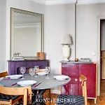 Refined & Cozy Stay In Paris